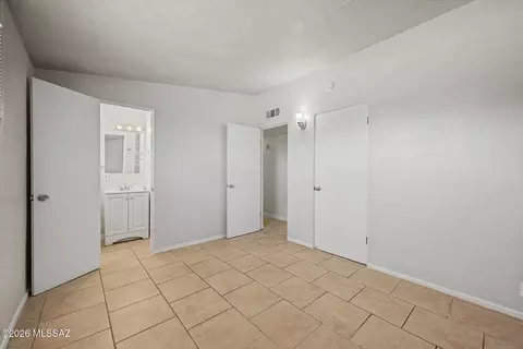 4502 E 30th St, Tucson, AZ 85711 photo 17