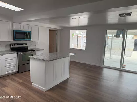 Kitchen - 4758 E 26th St, Tucson, AZ 85711 photo 1 of 3