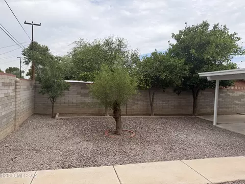 Exterior - 4758 E 26th St, Tucson, AZ 85711 photo 10 of 13