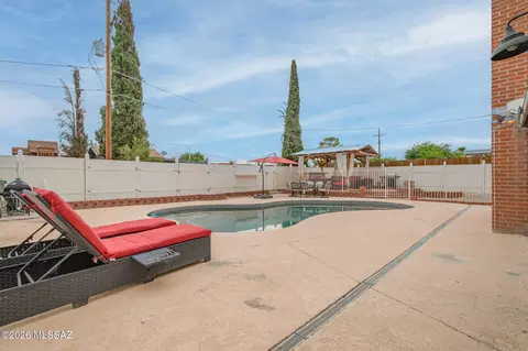 Exterior - 8128 E 4th Pl, Tucson, AZ 85710 photo 6 of 7