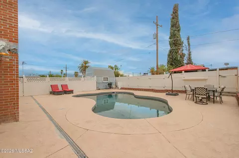 Exterior - 8128 E 4th Pl, Tucson, AZ 85710 photo 7 of 7