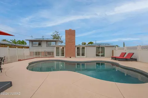 Exterior - 8128 E 4th Pl, Tucson, AZ 85710 photo 2 of 7