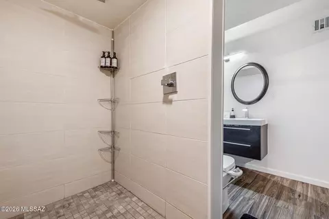 Bath - 8128 E 4th Pl, Tucson, AZ 85710 photo 3 of 6