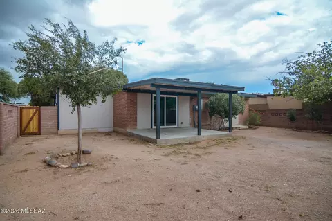 Exterior - 6814 S 4th Ave, Tucson, AZ 85756 photo 2 of 3