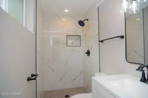 Bath - 6814 S 4th Ave, Tucson, AZ 85756 photo 3 of 3
