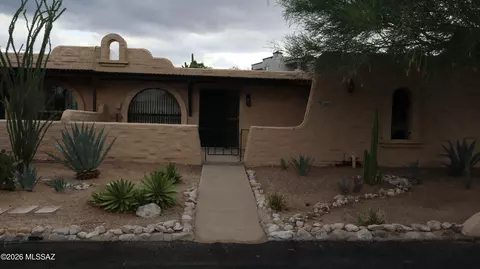 5213 N Tigua Dr, Tucson, AZ 85704
