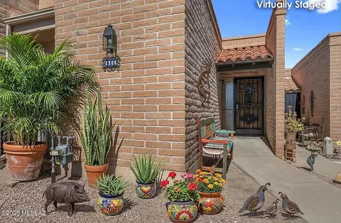 1344 W Desert Hills Dr, Green Valley, AZ 85622