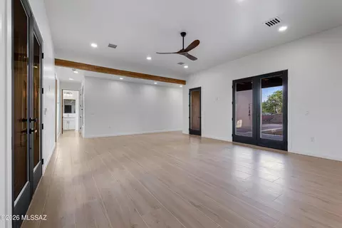 Living - 5259 E Fort Lowell Rd, Tucson, AZ 85712 photo 1 of 3