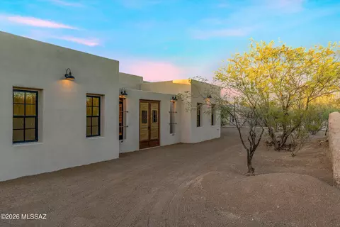 Exterior - 5259 E Fort Lowell Rd, Tucson, AZ 85712 photo 8 of 16