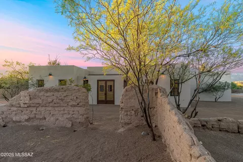 Exterior - 5259 E Fort Lowell Rd, Tucson, AZ 85712 photo 5 of 16