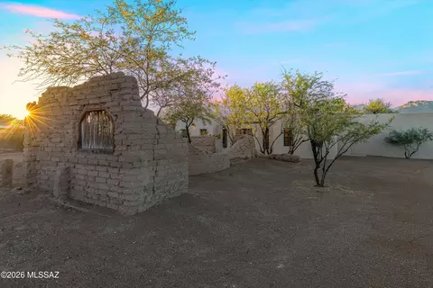 Exterior - 5259 E Fort Lowell Rd, Tucson, AZ 85712 photo 14 of 16