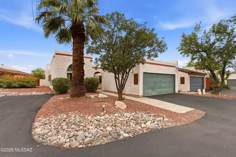 2821 E Weymouth Cir, Tucson, AZ 85716