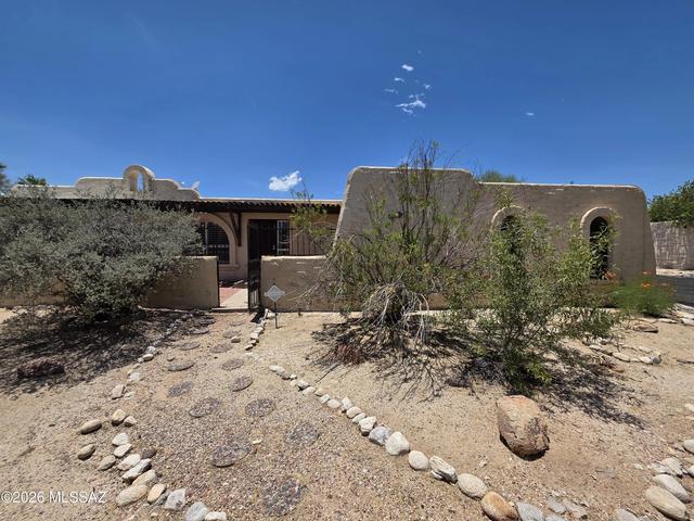 5216 N Pueblo Villas Dr, Tucson, AZ 85704