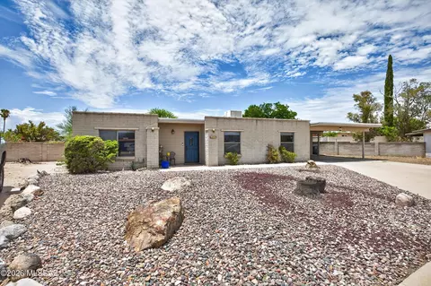 9042 E 5th St, Tucson, AZ 85710