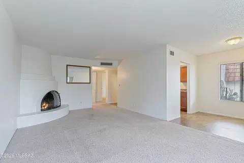 Living - 660 E River Rd #J, Tucson, AZ 85704 photo 3 of 8