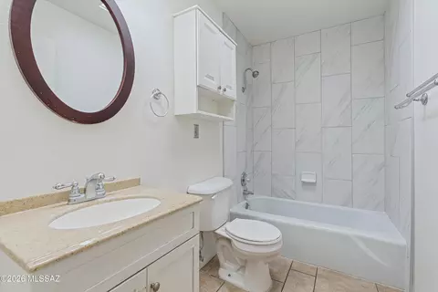 Bath - 660 E River Rd #J, Tucson, AZ 85704 photo 2 of 2