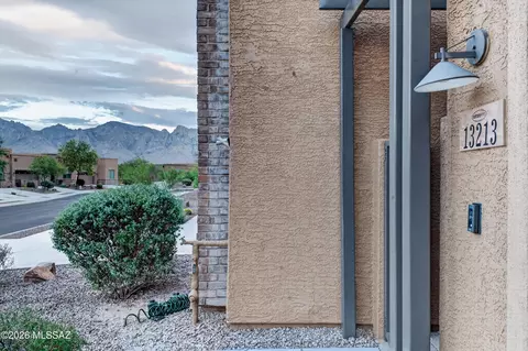 13213 Chiracahua Peak Dr, Oro Valley, AZ 85755