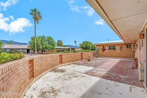 Exterior - 5972 E Hampton St, Tucson, AZ 85712 photo 4 of 8