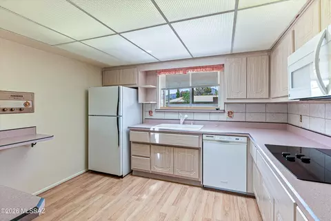 Kitchen - 5972 E Hampton St, Tucson, AZ 85712 photo 1 of 6