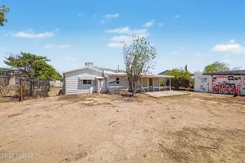 Exterior - 6210 S Euclid Ave, Tucson, AZ 85706 photo 2 of 8