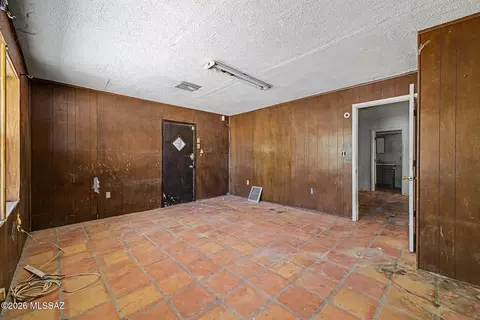 Living - 6210 S Euclid Ave, Tucson, AZ 85706 photo 4 of 4