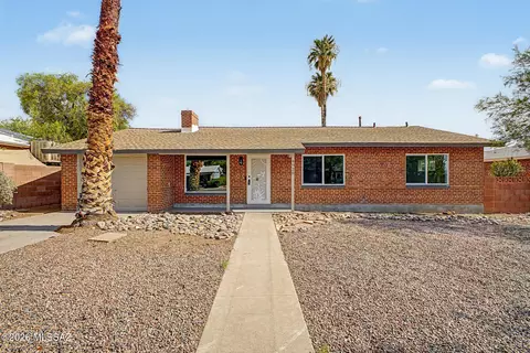 4926 E Timrod St, Tucson, AZ 85711