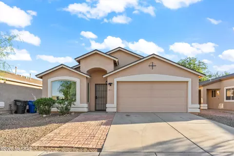 8806 E Mountain Spring Dr, Tucson, AZ 85747