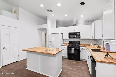 Kitchen - 8806 E Mountain Spring Dr, Tucson, AZ 85747 photo 3 of 3