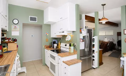 Kitchen - 6742 E Montecito Dr, Tucson, AZ 85710 photo 1 of 2