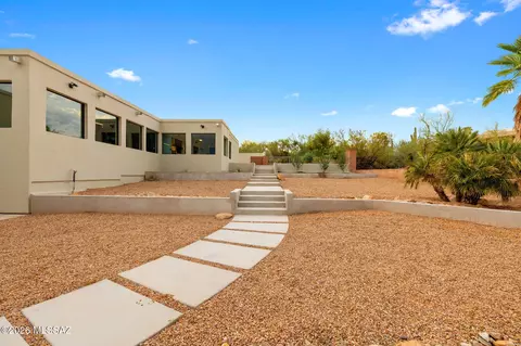 Exterior - 1331 E Thunderhead Cir, Tucson, AZ 85718 photo 5 of 8