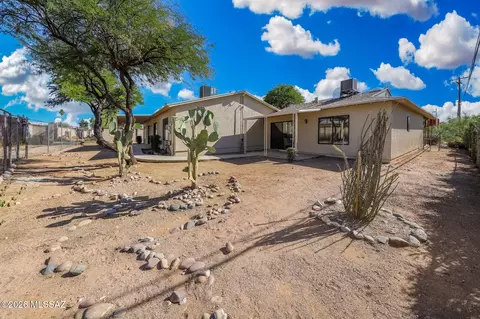Exterior - 5601 E 10th St, Tucson, AZ 85711 photo 2 of 2