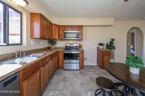 Kitchen - 5601 E 10th St, Tucson, AZ 85711 photo 6 of 6