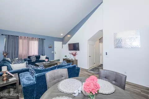 Living - 6385 E Boldin Dr, Tucson, AZ 85756 photo 4 of 4