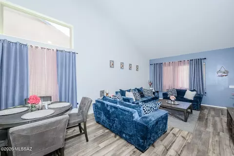 Living - 6385 E Boldin Dr, Tucson, AZ 85756 photo 3 of 4