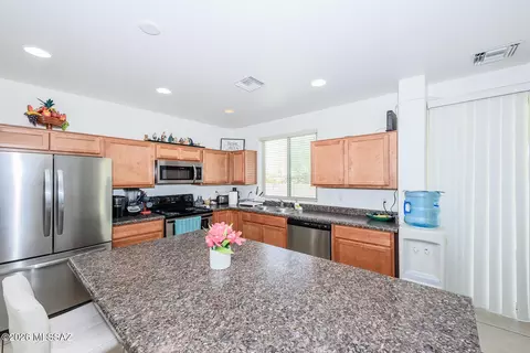 Kitchen - 6385 E Boldin Dr, Tucson, AZ 85756 photo 2 of 4