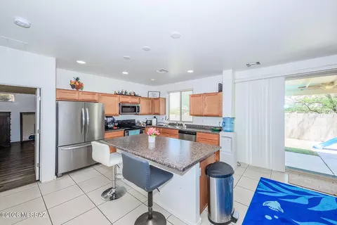 Kitchen - 6385 E Boldin Dr, Tucson, AZ 85756 photo 1 of 4
