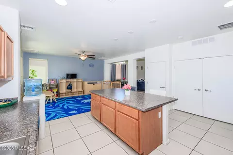Kitchen - 6385 E Boldin Dr, Tucson, AZ 85756 photo 4 of 4