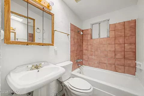 Bath - 1731 E Holladay St, Tucson, AZ 85706 photo 2 of 3