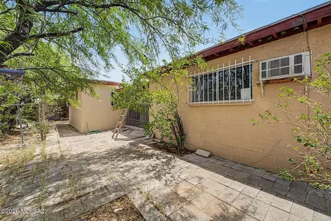 Exterior - 1731 E Holladay St, Tucson, AZ 85706 photo 9 of 10