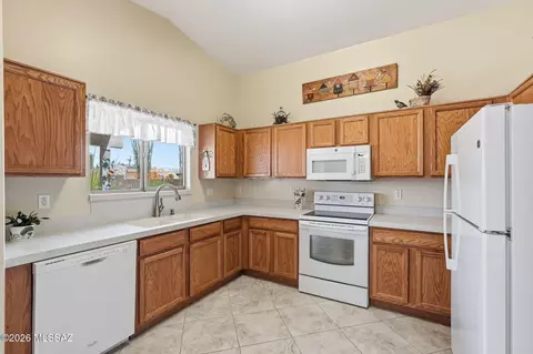 Kitchen - 2354 W Dillon Rd, Tucson, AZ 85745 photo 2 of 4