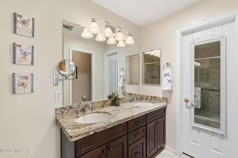 Bath - 2354 W Dillon Rd, Tucson, AZ 85745 photo 1 of 3