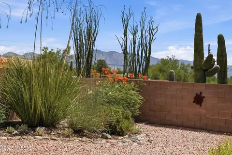 Exterior - 2354 W Dillon Rd, Tucson, AZ 85745 photo 7 of 8