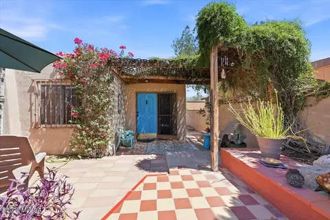 2631 E Prince Rd, Tucson, AZ 85716