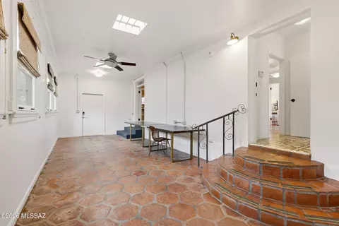 Entry Way - 175 E 12th St, Tucson, AZ 85701 photo 4 of 6