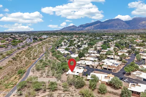 7054 E Corto Caravaca, Tucson, AZ 85715