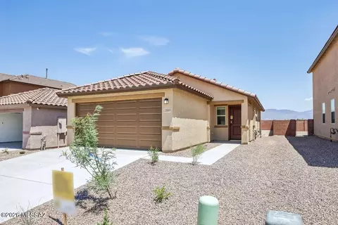 12099 E Chavez Dr, Vail, AZ 85641
