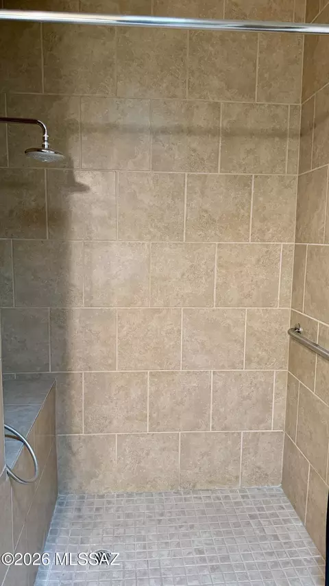 Bath - 4239 E Blanton Rd, Tucson, AZ 85712 photo 4 of 6