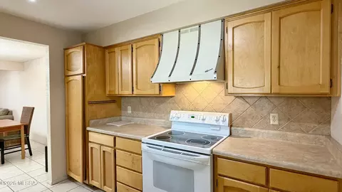 Kitchen - 4239 E Blanton Rd, Tucson, AZ 85712 photo 3 of 4