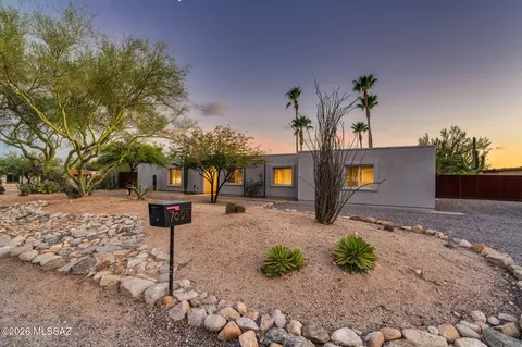 7601 N Sultan Pl, Tucson, AZ 85704