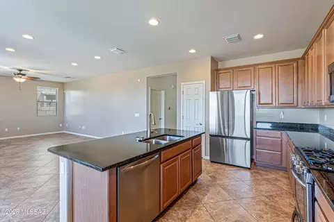 Kitchen - 11410 E Desert Raptor Loop, Tucson, AZ 85747 photo 3 of 4